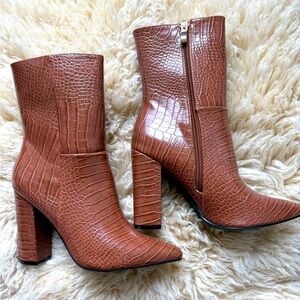 * Brand New * Lulus Dawson Tan Crocodile Mid-Calf Boots Sz 7.5